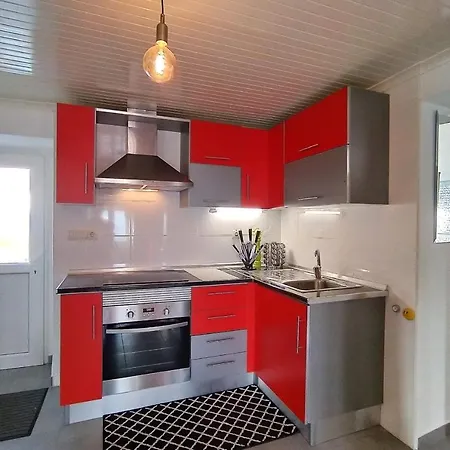 Delia Typical Portuguese House With A Private Swimming Pool São Bartolomeu